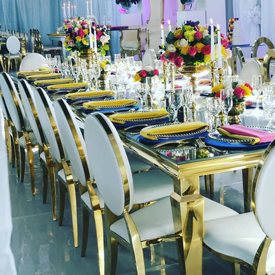El banquete que se casa de cuero blanco preside con el marco de los sS